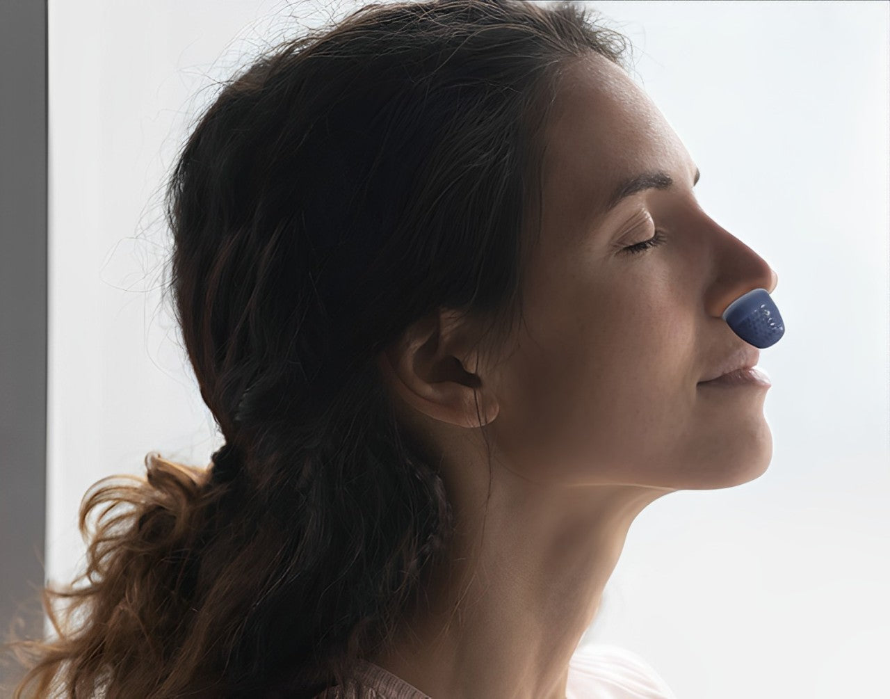Compact Apnea Silent Sleep Aid Device Portable Night Breathing Support