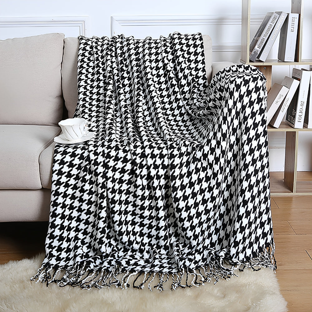 Classic Houndstooth Pattern Blanket