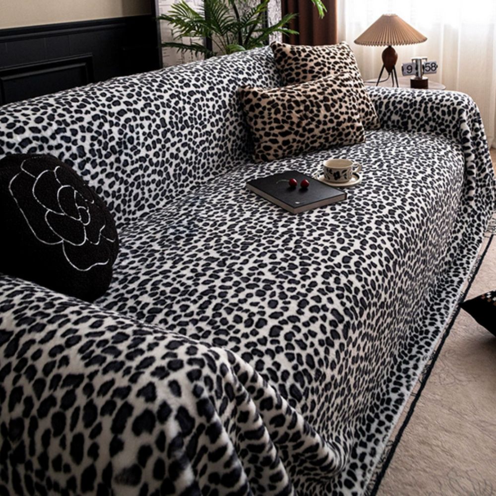 Cosy Leopard Print Couch Cover