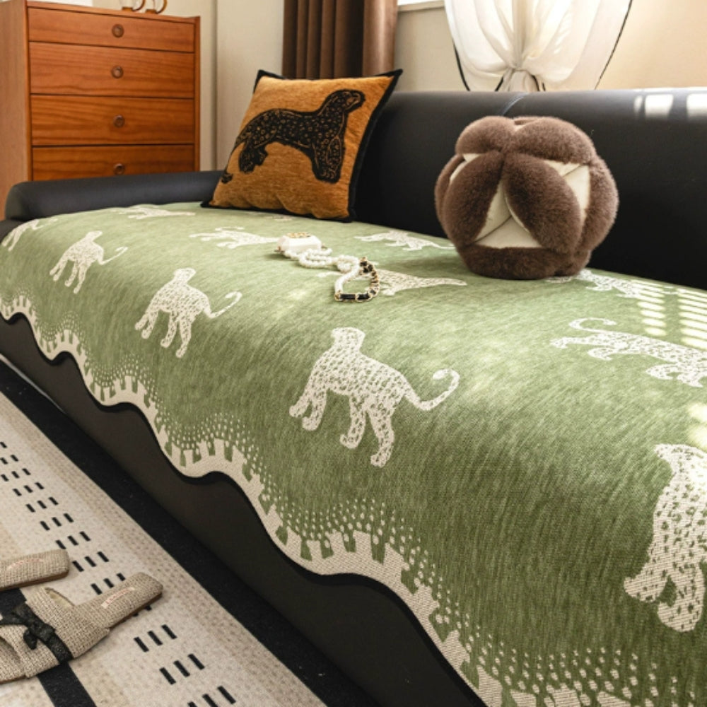 Lion Wavy Non-Slip Couch Cover