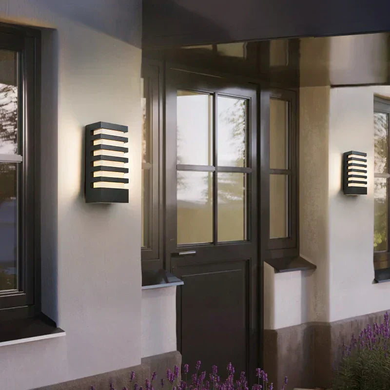 Outdoor Wall Light With Rectangular Black Aluminium Housing