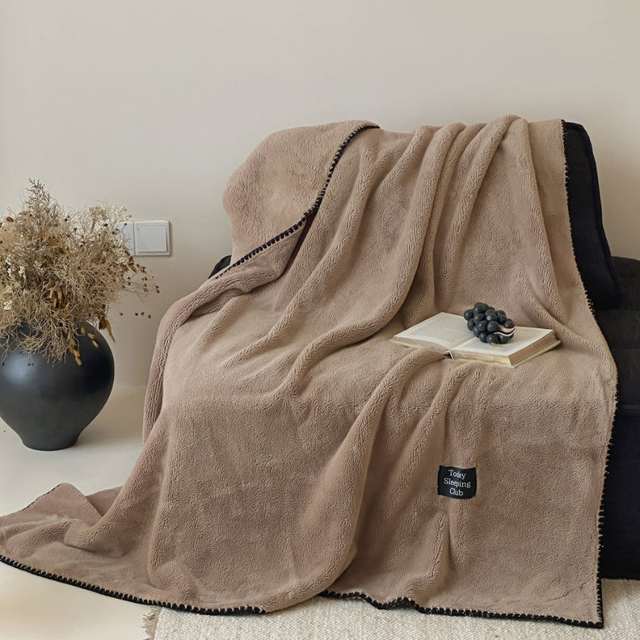 Veluvia Bouclé Plush Winter Blanket