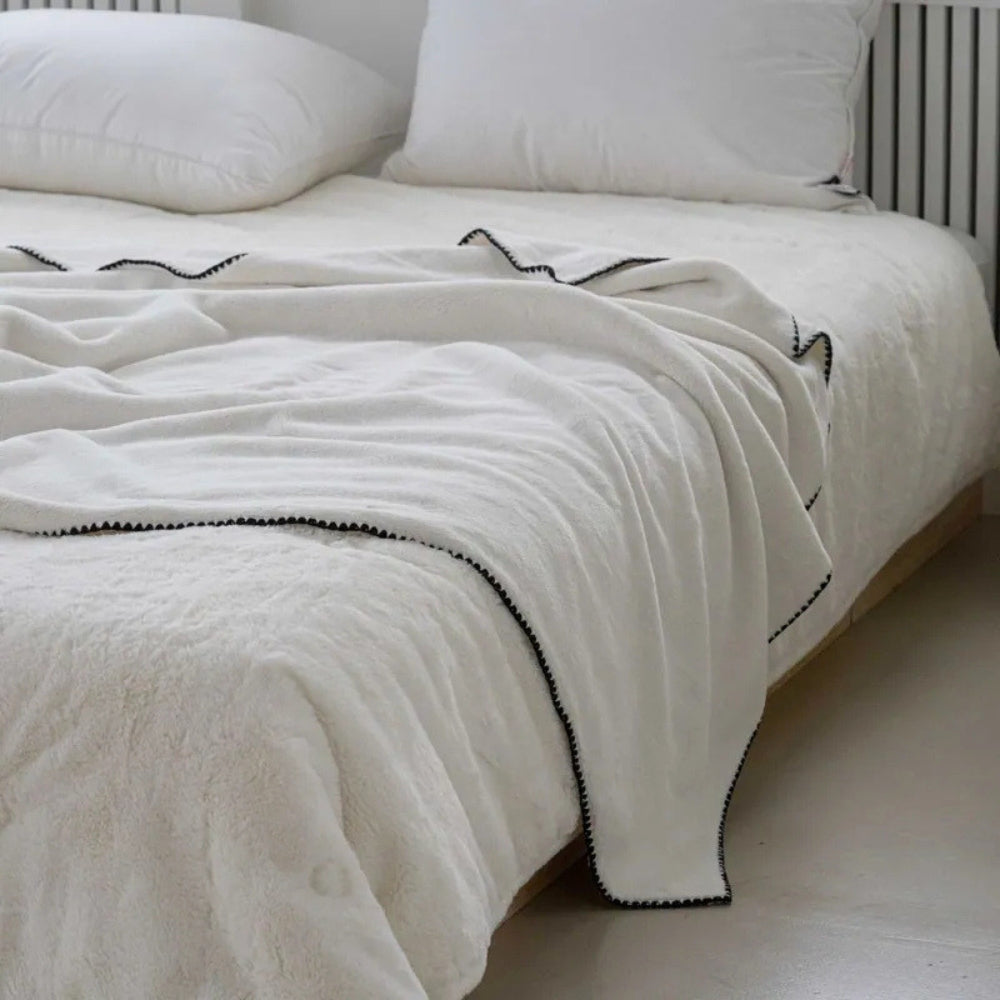 Veluvia Bouclé Plush Winter Blanket