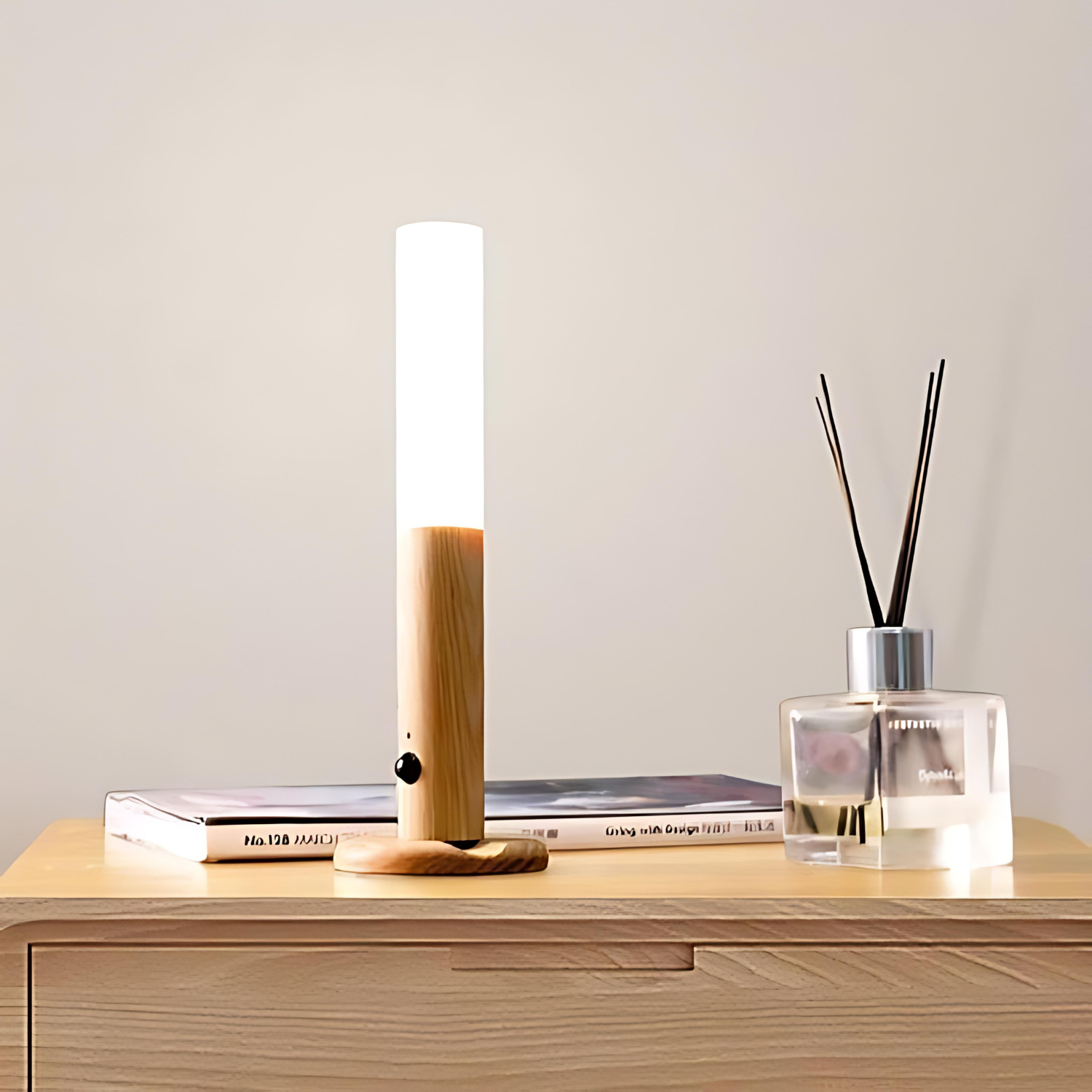 GlowLuxe | Decorative Wall Light – Rechargeable Design for Modern Homes