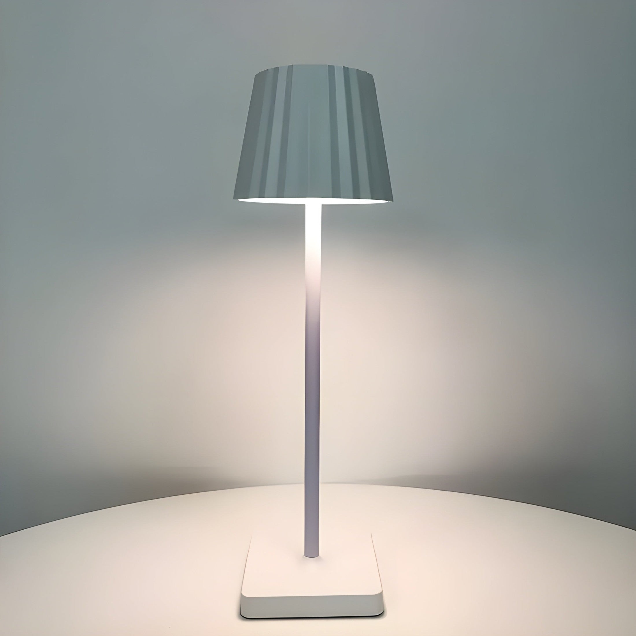 LumaSet | Wireless Table Lamp – Elegant Touch Control Lighting